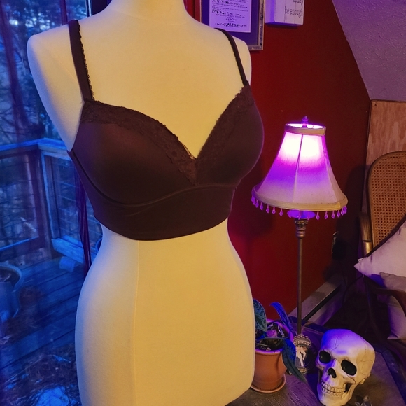 Victoria's Secret 32DD Bra - Picture 1 of 10